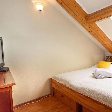 Zsofia * 维斯普雷姆