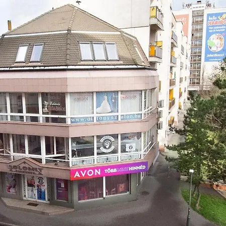 Zsofia Apartment *